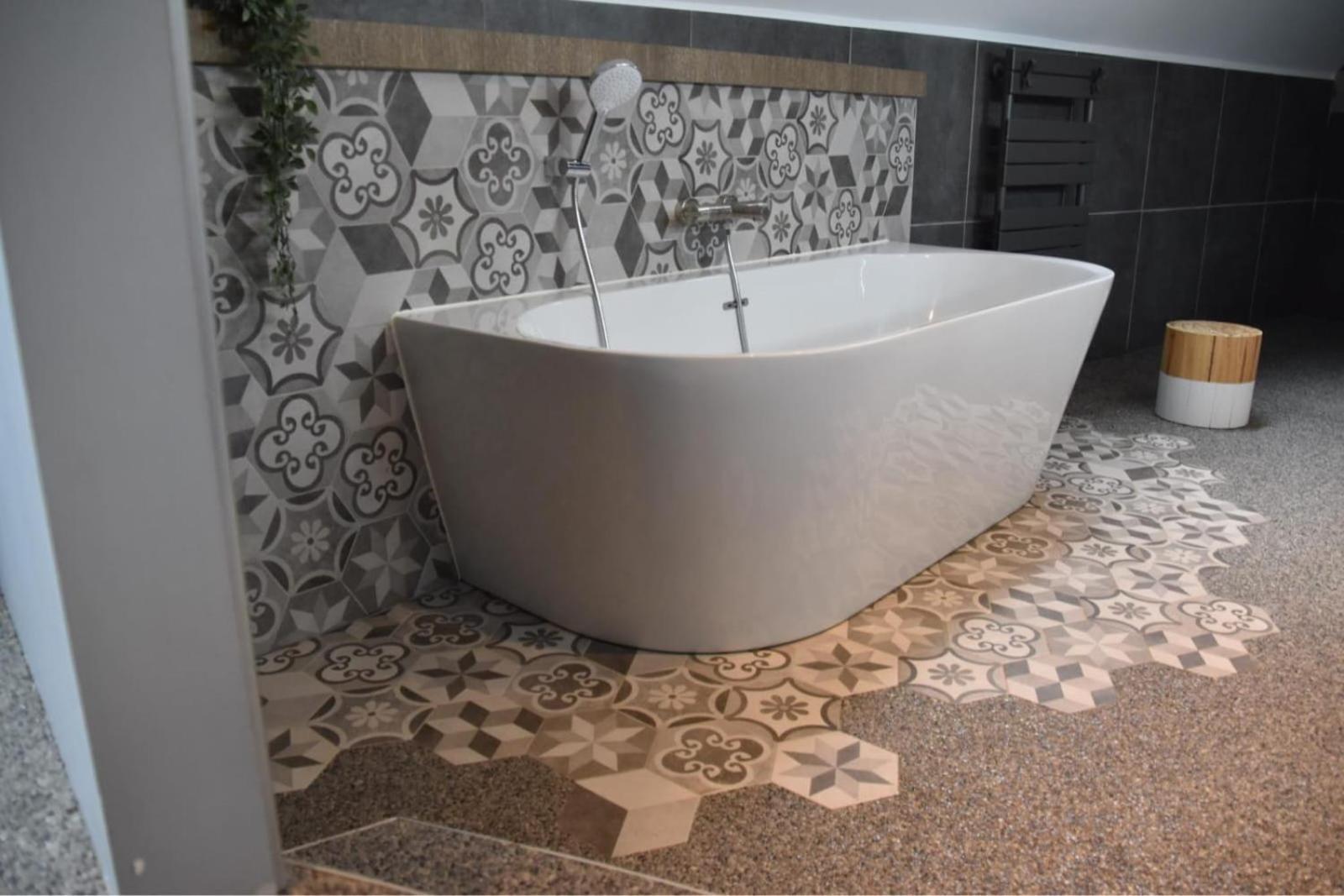 De Luxe Avec Piscine Et Jacuzzi Xxl Villa